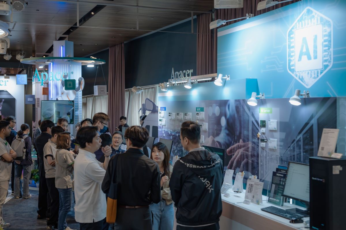 宇瞻科技 COMPUTEX 2024 VIP 專屬展場在展會期間吸引眾多業內人士洽詢各式最新產品。（Source：科技新報攝）